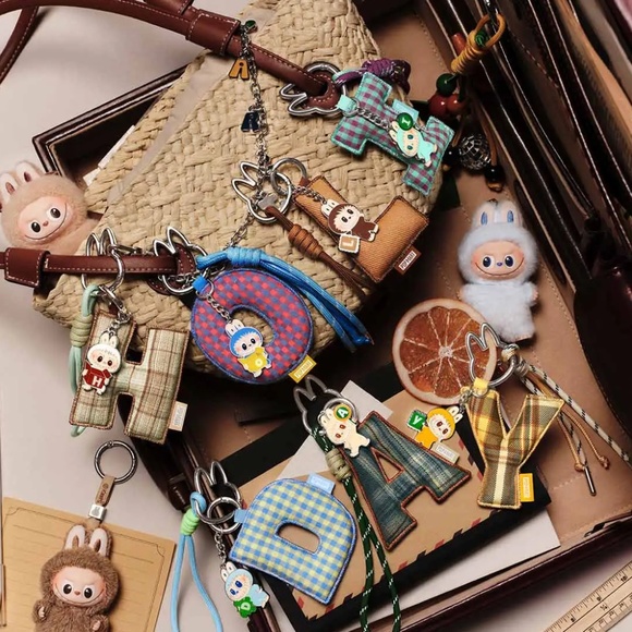 Pop Mart Labubu Pin for Love The Monsters Pendant Blind Box - Picture 9 of 9